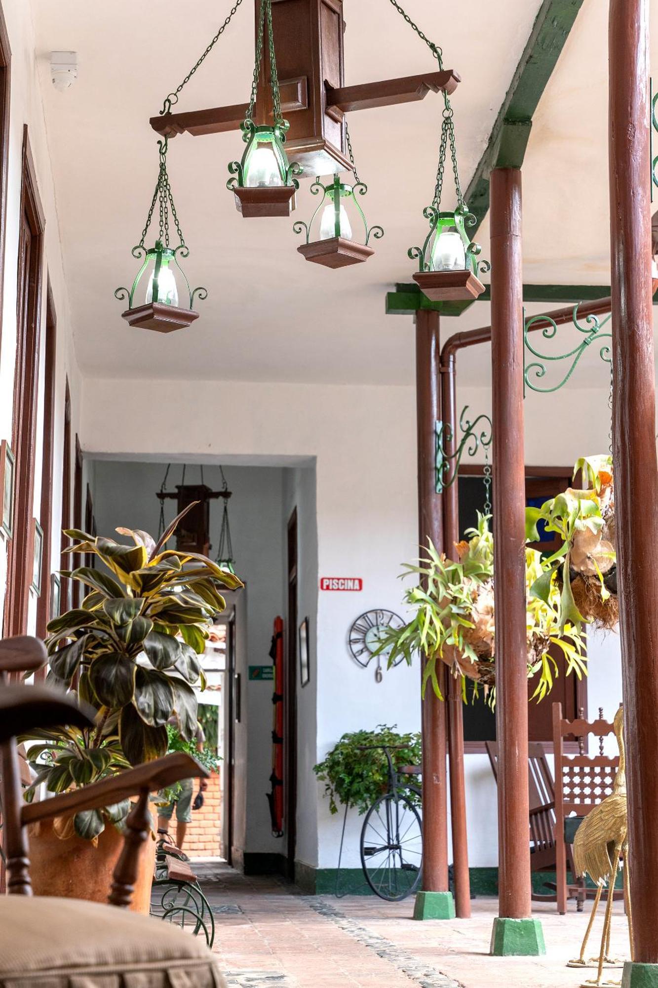 Hotel Casa Antigua Buga Esterno foto