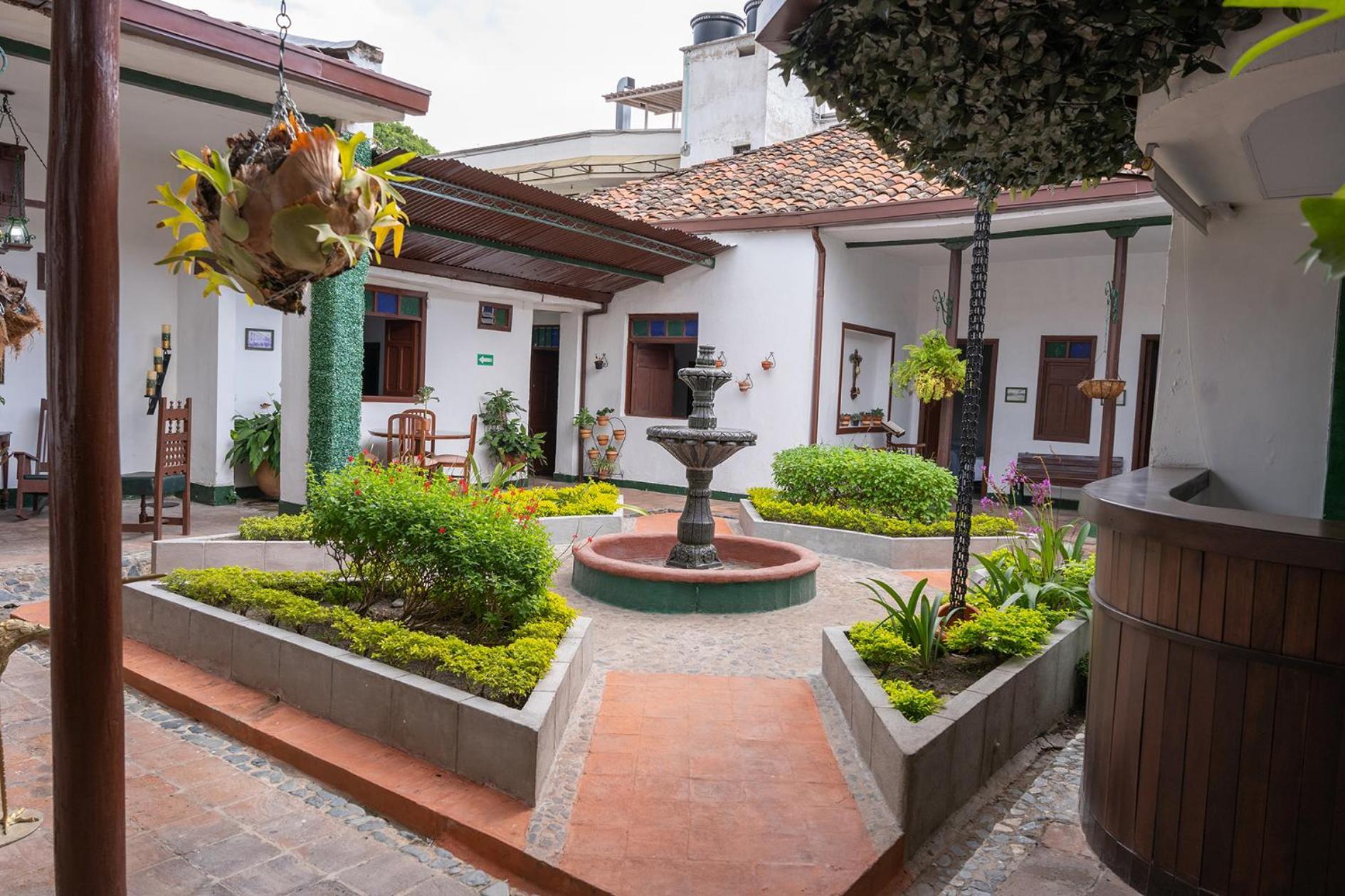 Hotel Casa Antigua Buga Esterno foto